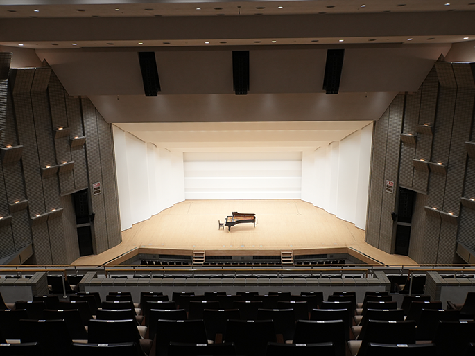 2階席 13列28番からの舞台