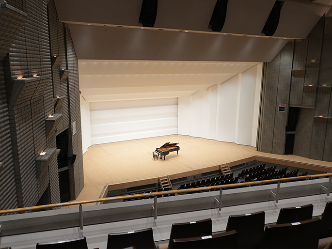 2階席 4列1番からの舞台