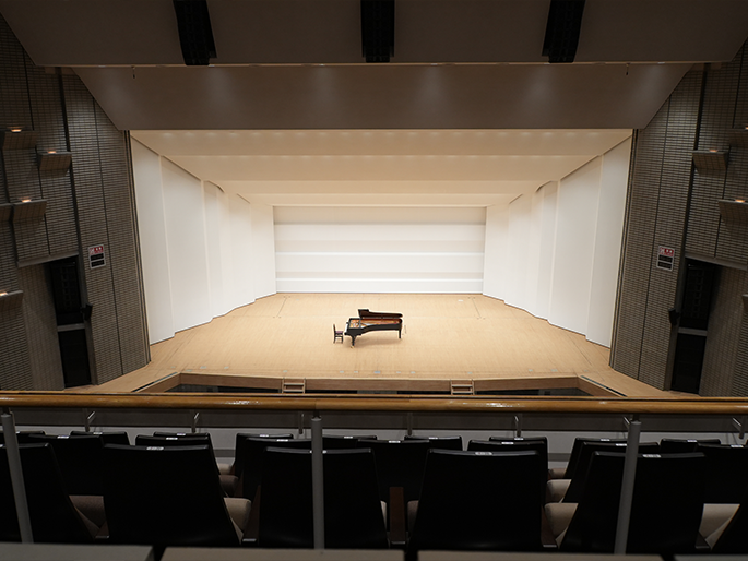 2階席 5列28番からの舞台