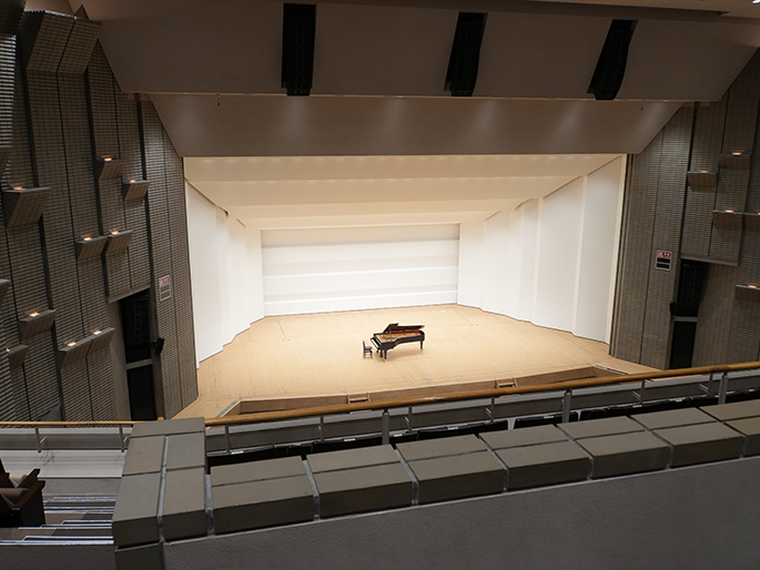 2階席 6列22番からの舞台