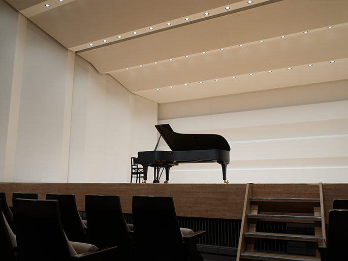 4列32番からの舞台