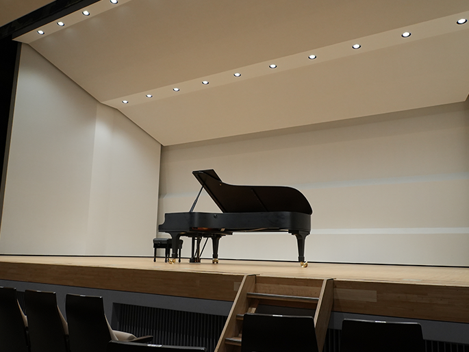 4列22番からの舞台